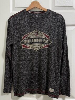Denali National Park Men's Charcoal Graphic Long-Sleeve Shirt